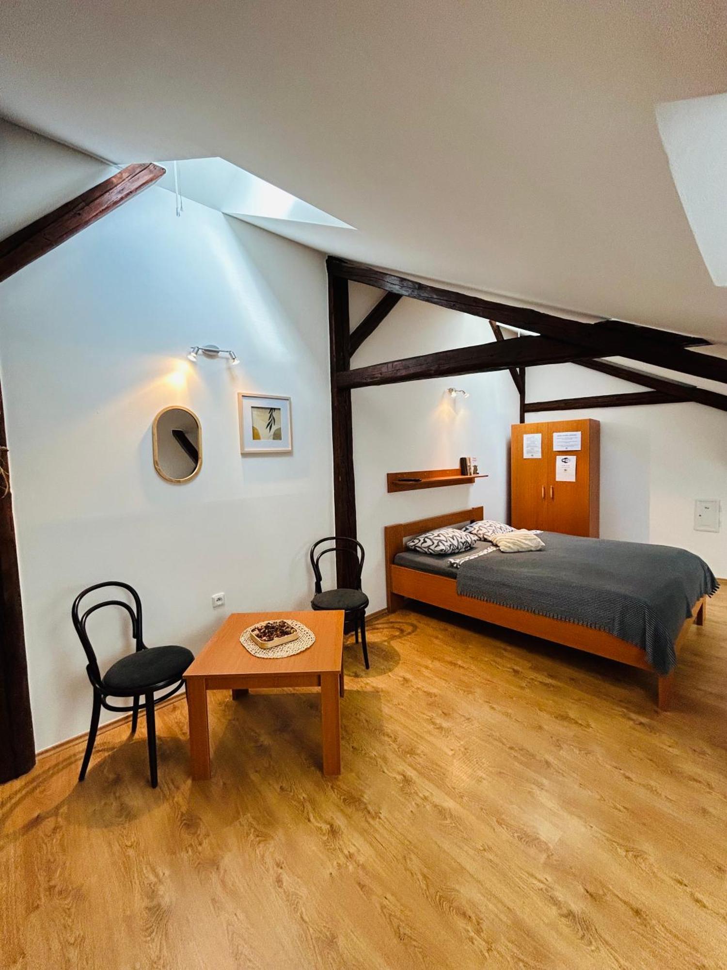 Penzion Podzamci Jaroslavice  Extérieur photo